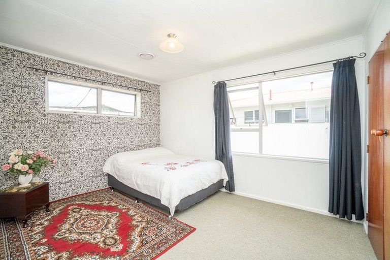 Photo of property in 9 Terry Crescent, Milson, Palmerston North, 4414