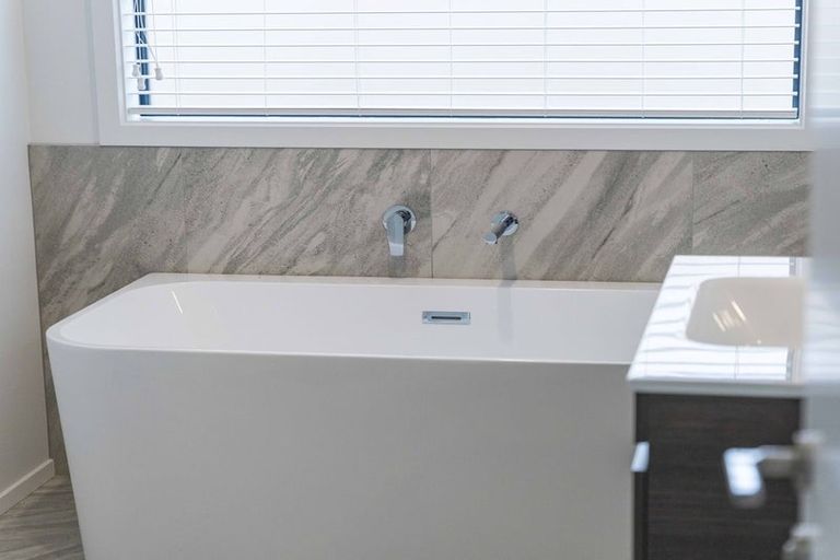 Photo of property in 47 Charles Crescent, Rainbow Point, Taupo, 3330