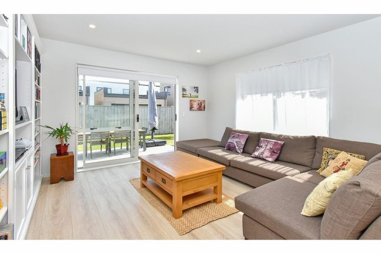 Photo of property in 7 Waituarua Drive, Takanini, 2112