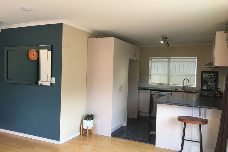 Photo of property in 22 Lynden Avenue, Hillcrest, Auckland, 0627