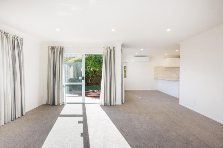 Photo of property in 21a Rangitira Avenue, Palmerston North, 4414