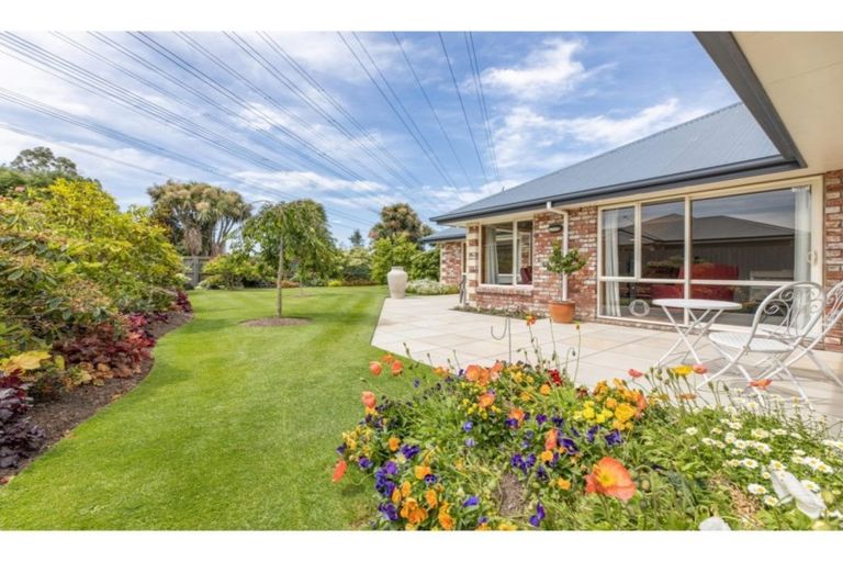 Photo of property in 61 Chesterfield Mews, Russley, Christchurch, 8042
