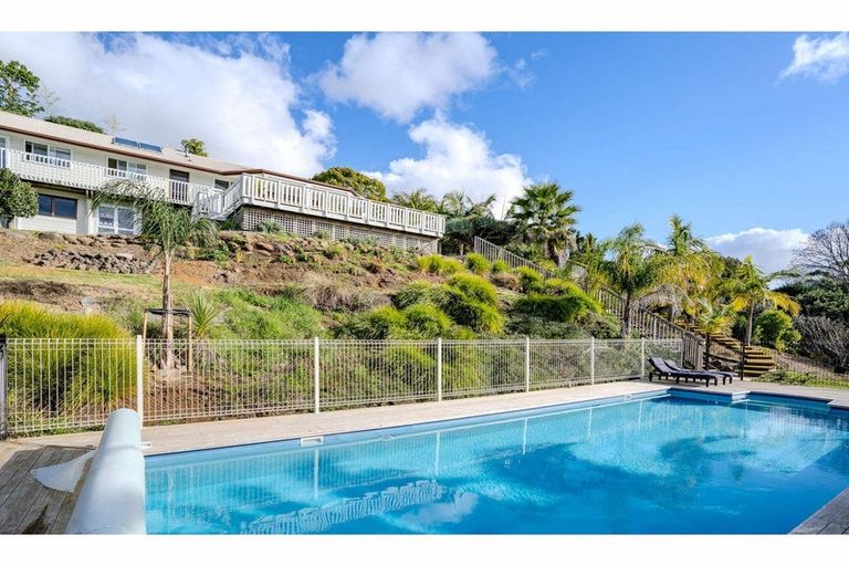 Photo of property in 11 The Lookout, Kerikeri, 0230