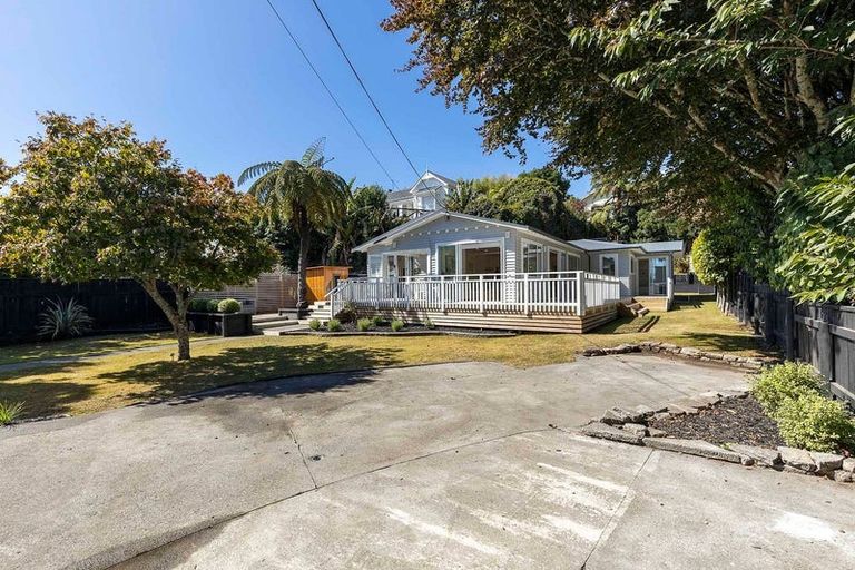Photo of property in 107 Fulford Street, New Plymouth, 4310