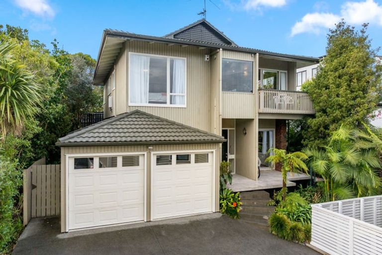 Photo of property in 21 Hastings Road, Mairangi Bay, Auckland, 0630