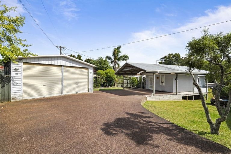 Photo of property in 22 Trinidad Road, Sunnynook, Auckland, 0620