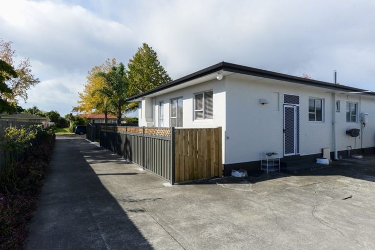 Photo of property in 1/907 Clive Street, Akina, Hastings, 4122