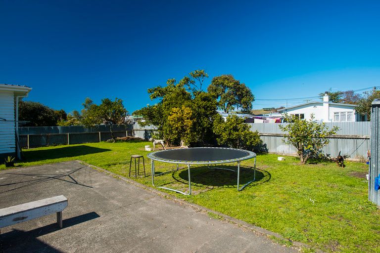 Photo of property in 17 Huxley Road, Outer Kaiti, Gisborne, 4010