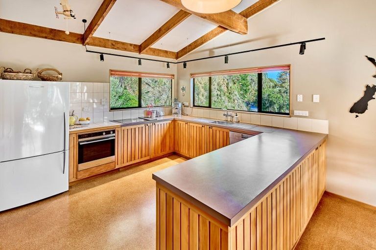 Photo of property in 25a Mt Cecil Road, Moonshine Valley, Porirua, 5381