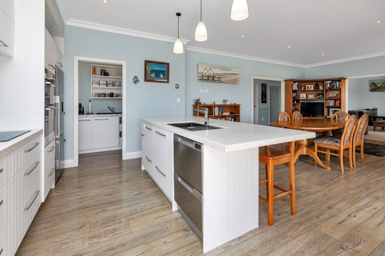 Photo of property in 2 Cayman Court, One Tree Point, 0118