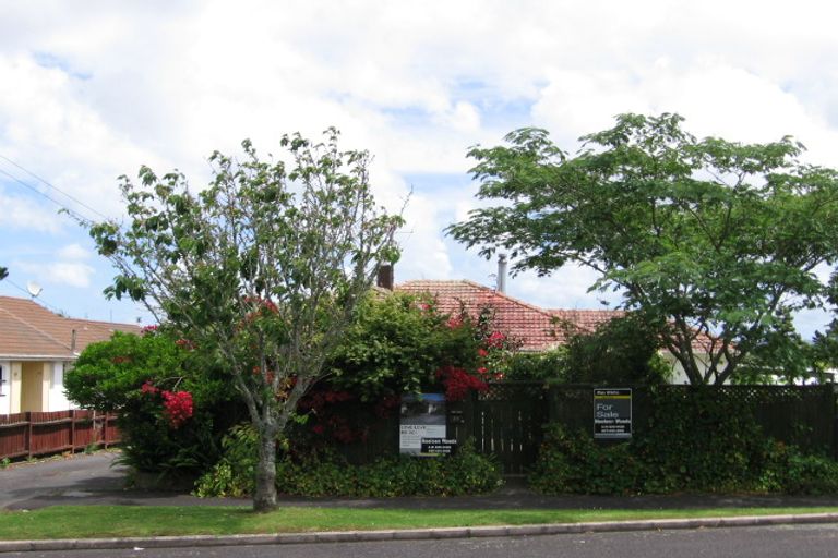 Photo of property in 30b Saxon Street, Waterview, Auckland, 1026