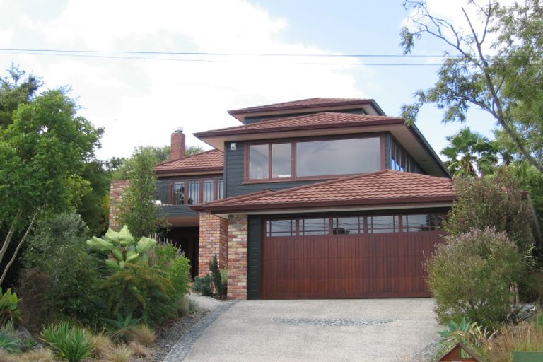 Photo of property in 57 Seaview Road, Castor Bay, Auckland, 0620