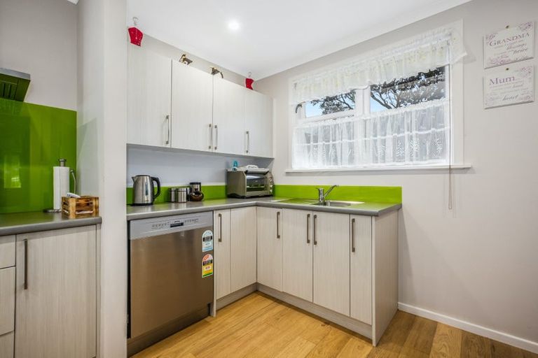 Photo of property in 87 Rangituhi Crescent, Takapuwahia, Porirua, 5022