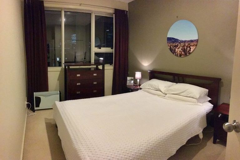 Photo of property in Stadium Garden Flats, 314/107 Thorndon Quay, Pipitea, Wellington, 6011