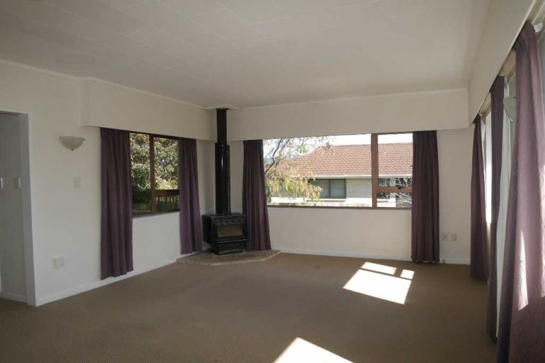 Photo of property in 16 Island View Terrace, Waikanae Beach, Waikanae, 5036