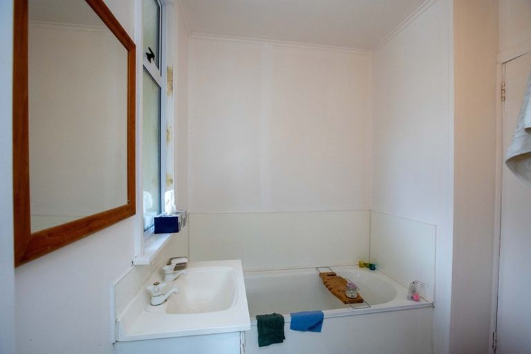 Photo of property in 264 Coronation Avenue, Welbourn, New Plymouth, 4310