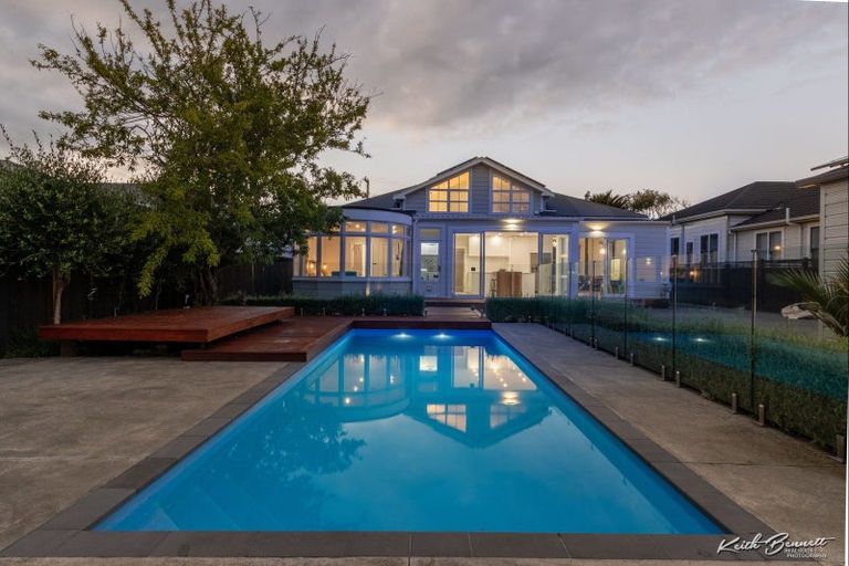 Photo of property in 4 Hautana Square, Woburn, Lower Hutt, 5010