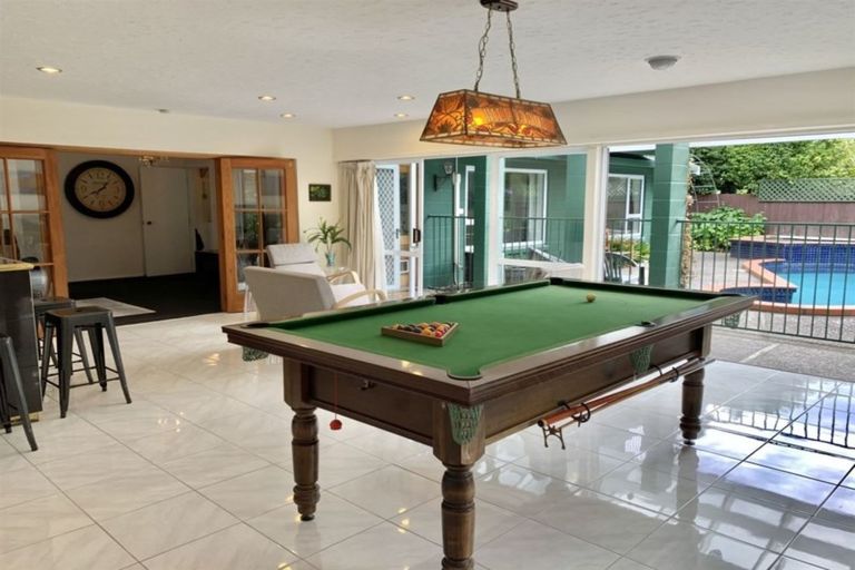 Photo of property in 10 Winslow Street, Burnside, Christchurch, 8053