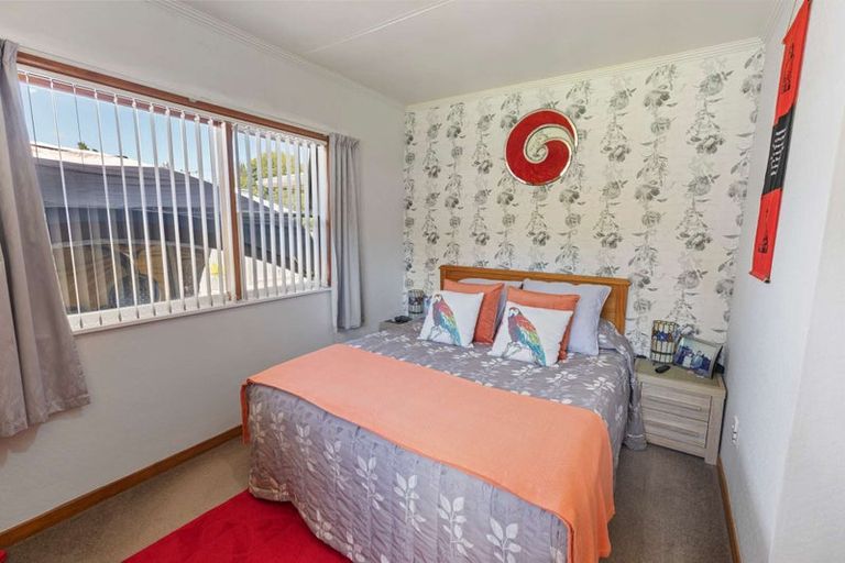 Photo of property in 16 Ongo Road, Hunterville, 4730