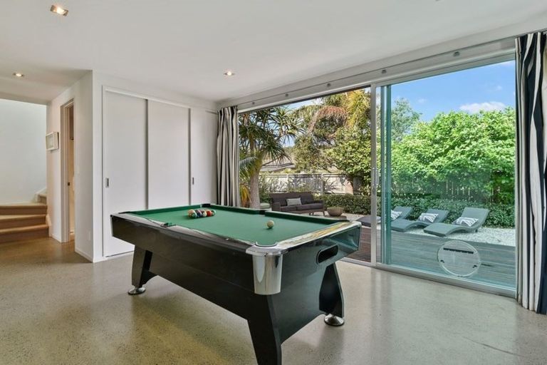 Photo of property in 32 Taumata Road, Omaha, 0986