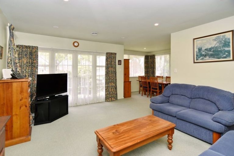 Photo of property in 237 Grimseys Road, Redwood, Christchurch, 8051