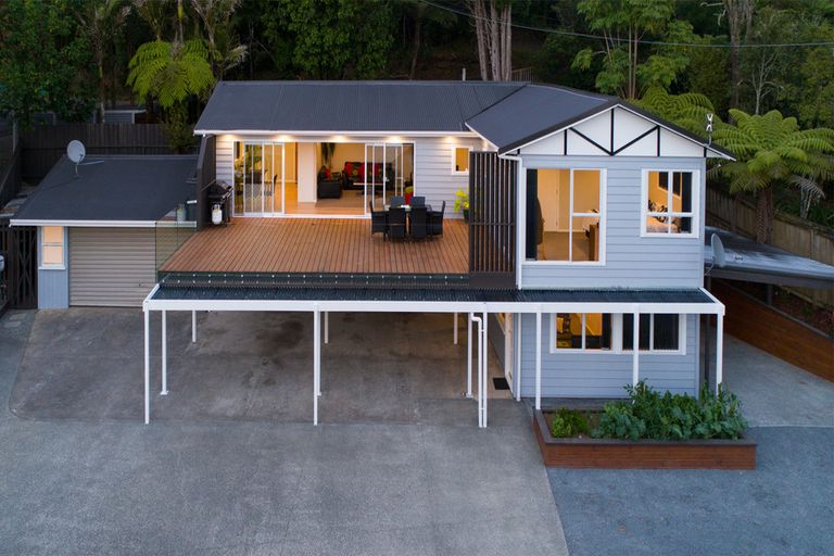 Photo of property in 19 Kohu Road, Titirangi, Auckland, 0604