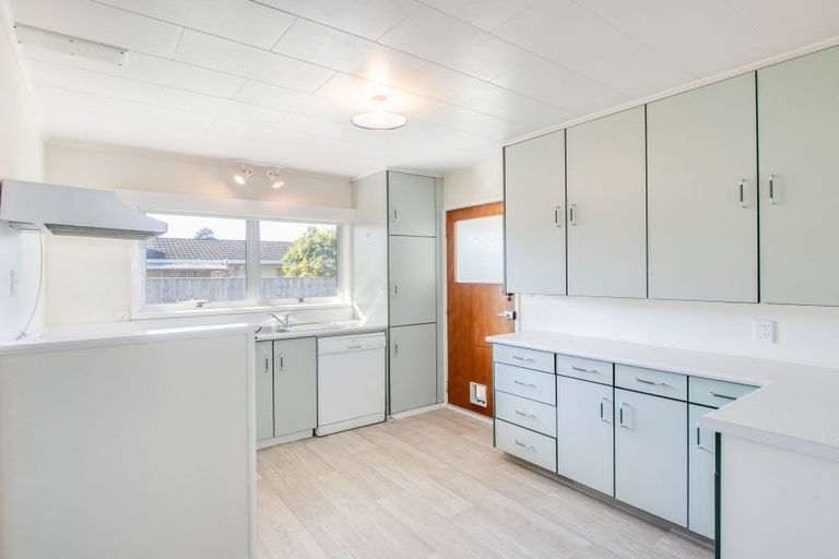 Photo of property in 11 Trigg Crescent, Taradale, Napier, 4112