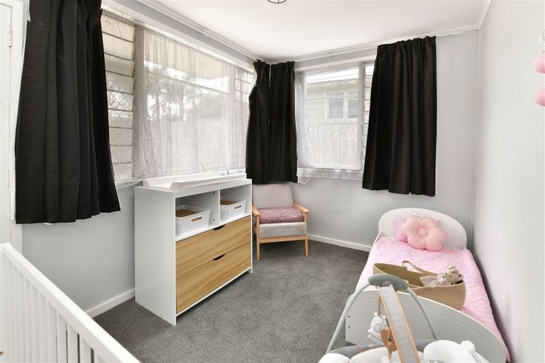 Photo of property in 36 Karaka Street, Helensville, 0800