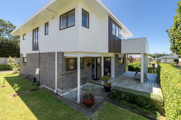 Photo of property in 20 Seaview Road, Otumoetai, Tauranga, 3110