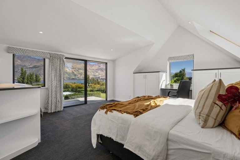 Photo of property in 314 Beacon Point Road, Wanaka, 9305