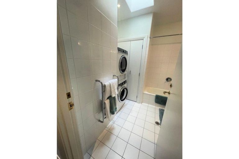 Photo of property in Kelvin House, 8c/16 The Terrace, Wellington Central, Wellington, 6011