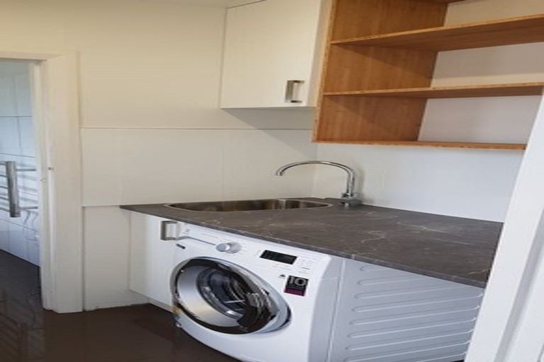 Photo of property in 2/1104 Heretaunga Street East, Parkvale, Hastings, 4122