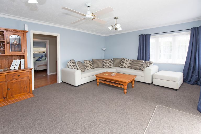 Photo of property in 1/680 Whangaparaoa Road, Stanmore Bay, Whangaparaoa, 0932
