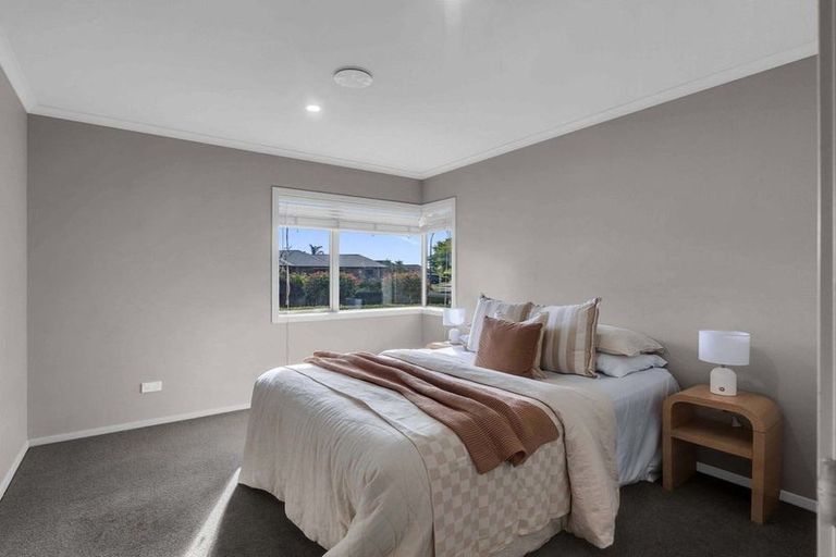 Photo of property in 1 Whitney Place, Rototuna North, Hamilton, 3210