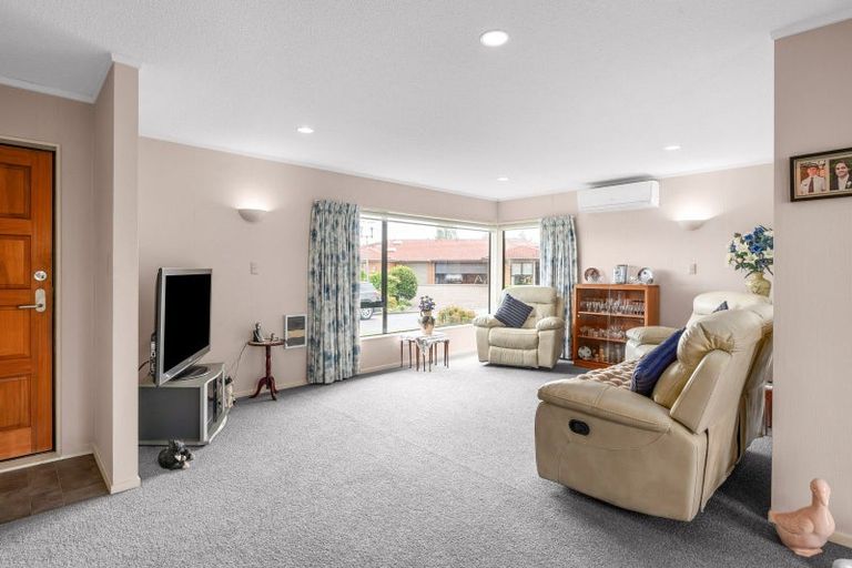 Photo of property in 93 Grosvenor Gardens, Flagstaff, Hamilton, 3210