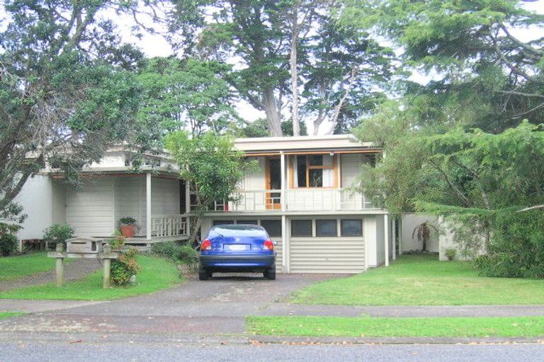 Photo of property in 6 Blue Gum Rise, Sunnyhills, Auckland, 2010