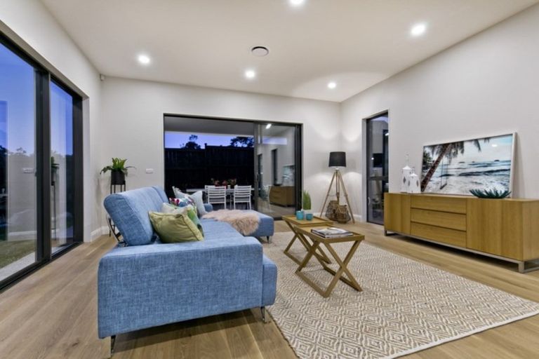 Photo of property in 13 Henry Blyth Lane, Greenhithe, Auckland, 0632