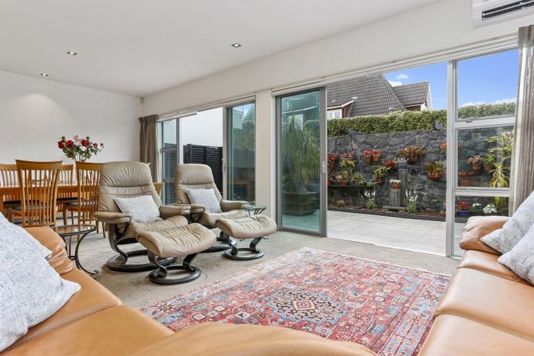 Photo of property in 7/258 Hurstmere Road, Takapuna, Auckland, 0622