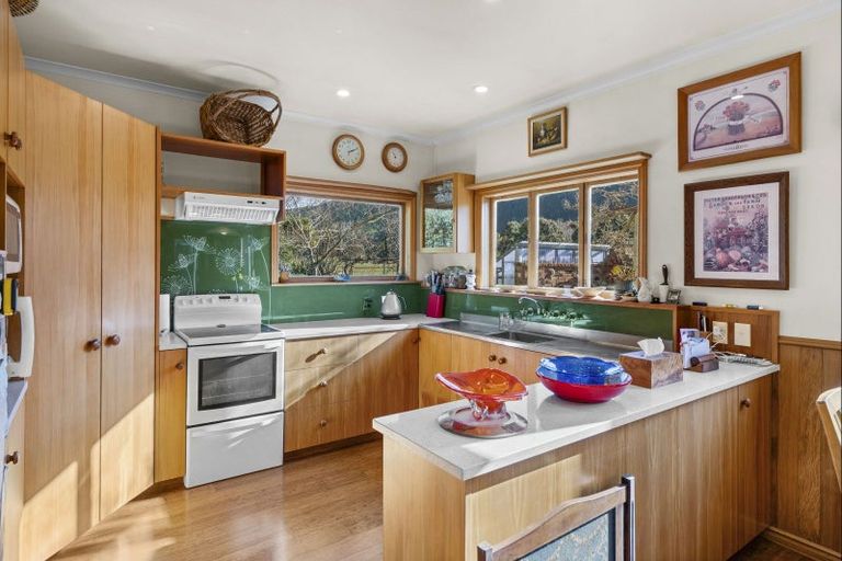 Photo of property in 1287 Okains Bay Road, Okains Bay, 7583