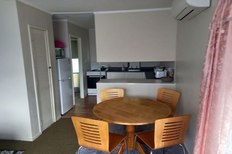 Photo of property in 2/3 Ririno Place, Manurewa, Auckland, 2102
