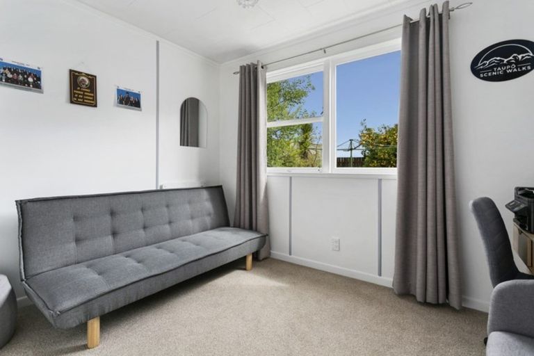 Photo of property in 89 Tamatea Road, Taupo, 3330