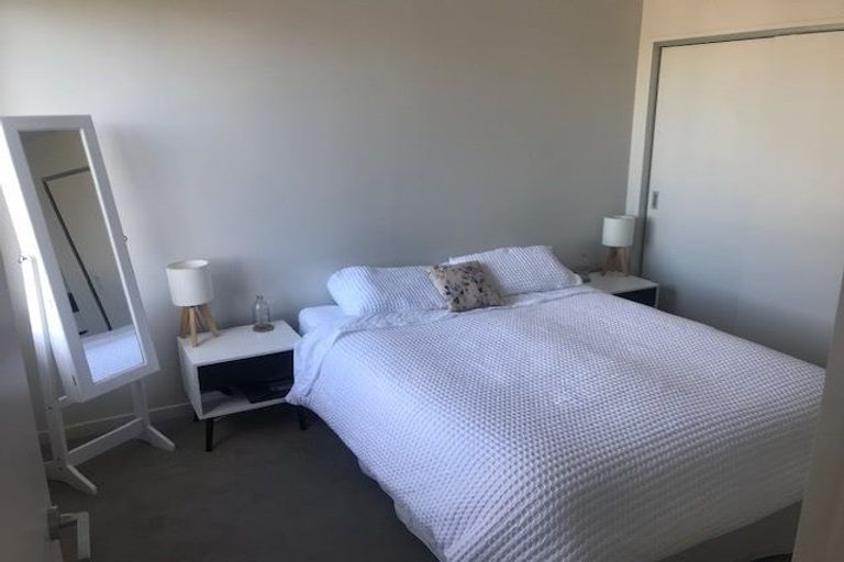 Photo of property in Nouvo Apartments, 5e/21 Rugby Street, Mount Cook, Wellington, 6021