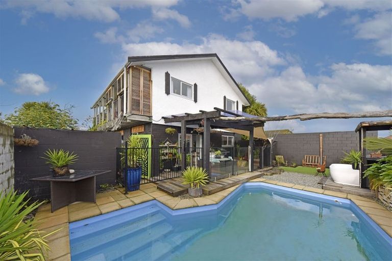 Photo of property in 2/16 Steadman Road, Broomfield, Christchurch, 8042