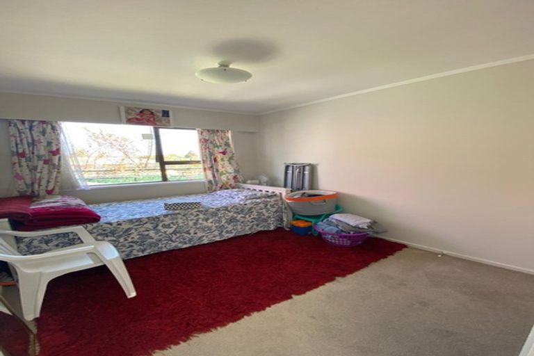 Photo of property in 2/70 Stanniland Street, Sunnyhills, Auckland, 2010