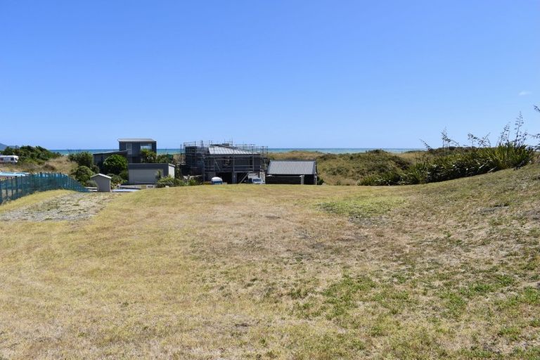 Photo of property in 18 Beachview Grove, Peka Peka, Waikanae, 5391