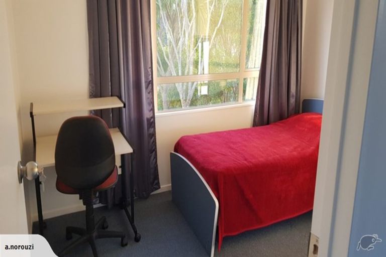 Photo of property in 17 Meteor Place, Schnapper Rock, Auckland, 0632