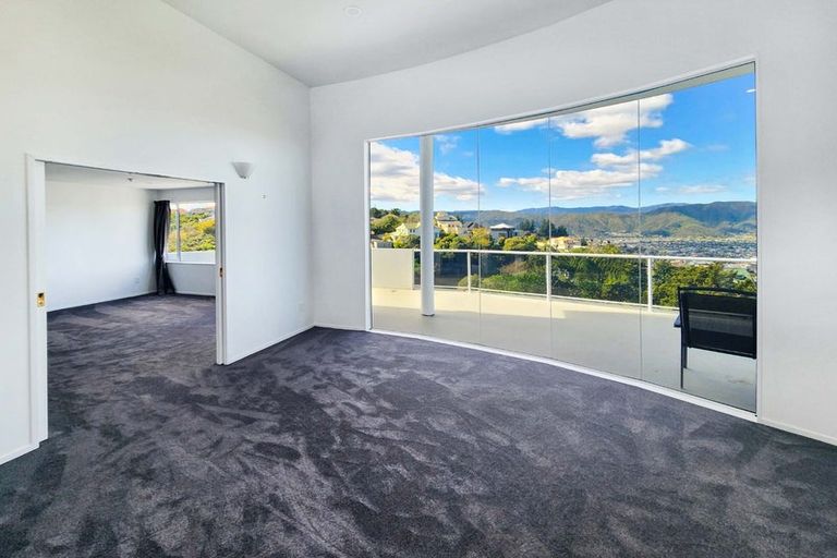 Photo of property in 75 Viewmont Drive, Harbour View, Lower Hutt, 5010