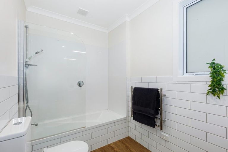 Photo of property in 5 Kaituna Street, Waitangirua, Porirua, 5024