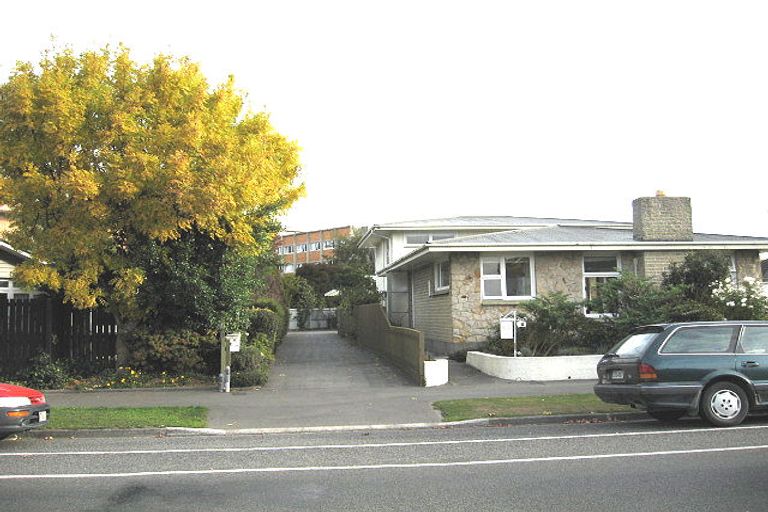 Photo of property in 15 Maidstone Road, Ilam, Christchurch, 8041