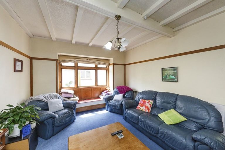 Photo of property in 32 Saint Johns Avenue, Palmerston North, 4414